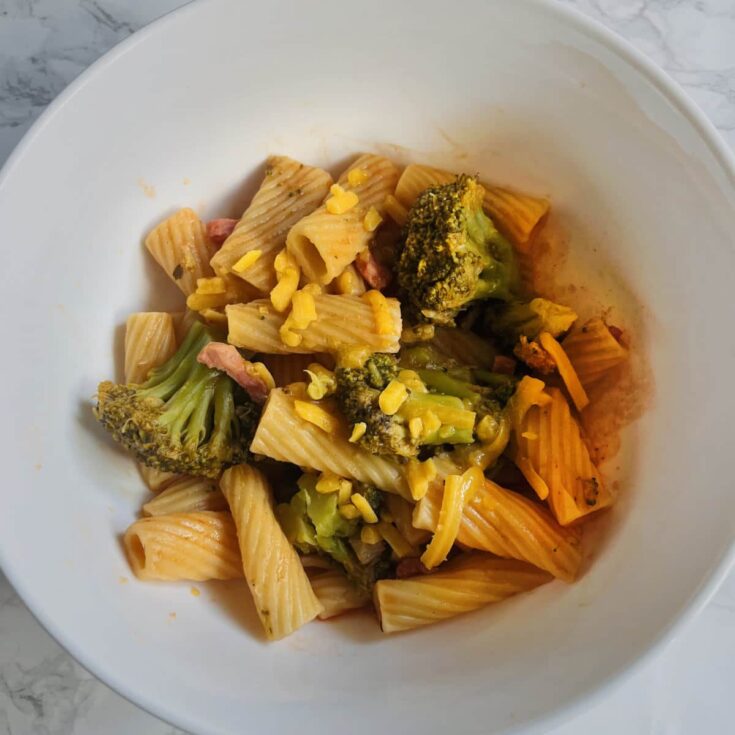 Instant pot rigatoni with broccoli and cheese 1