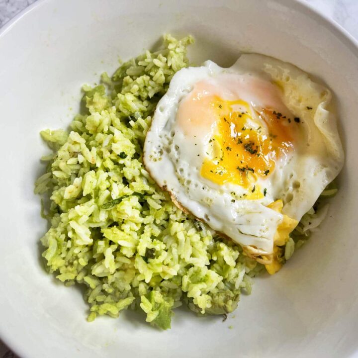 avocado rice with fried egg