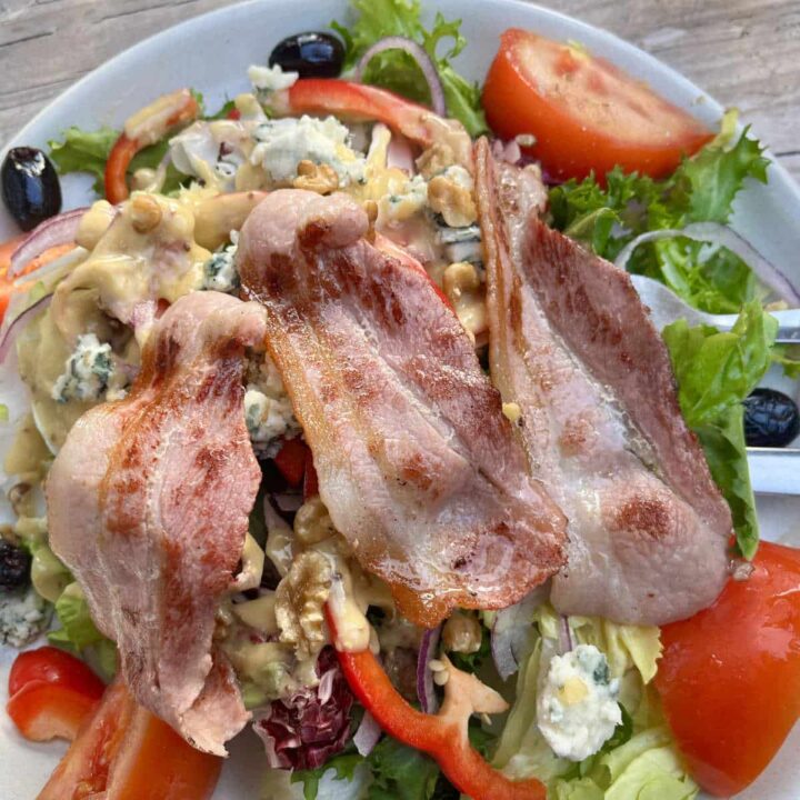 bacon and blue cheese salad