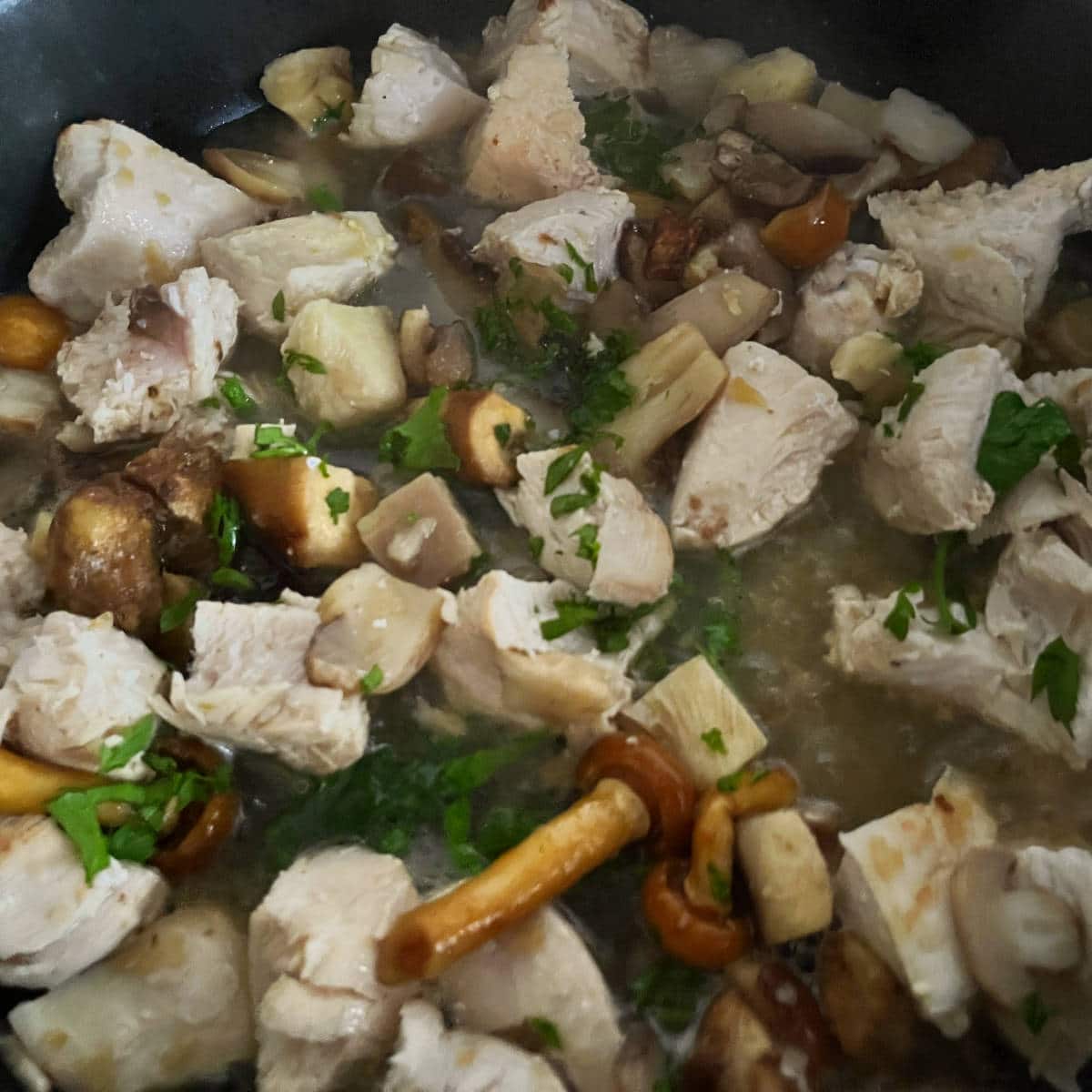 Creamy Chicken in mushroom sauce