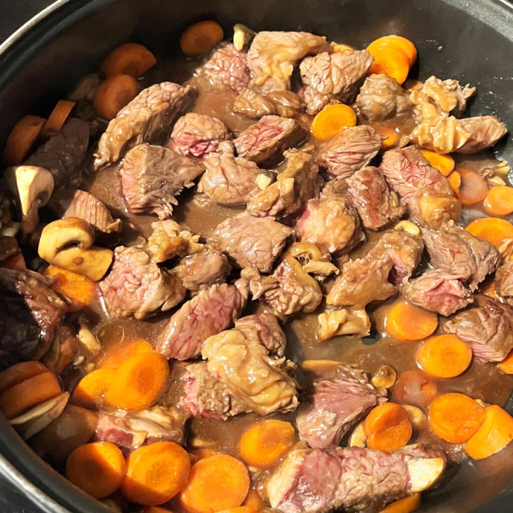 Beef stir fry with mushrooms and carrots 17 Beef stir fry with mushrooms and carrots 3