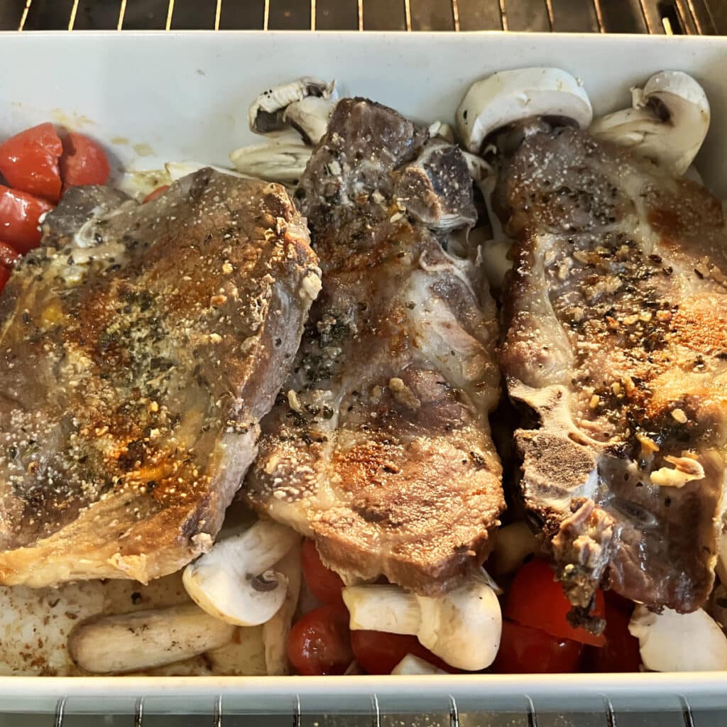 Pork chops with cheese, caprese-style 12 Pork chops with cheese, caprese-style 1