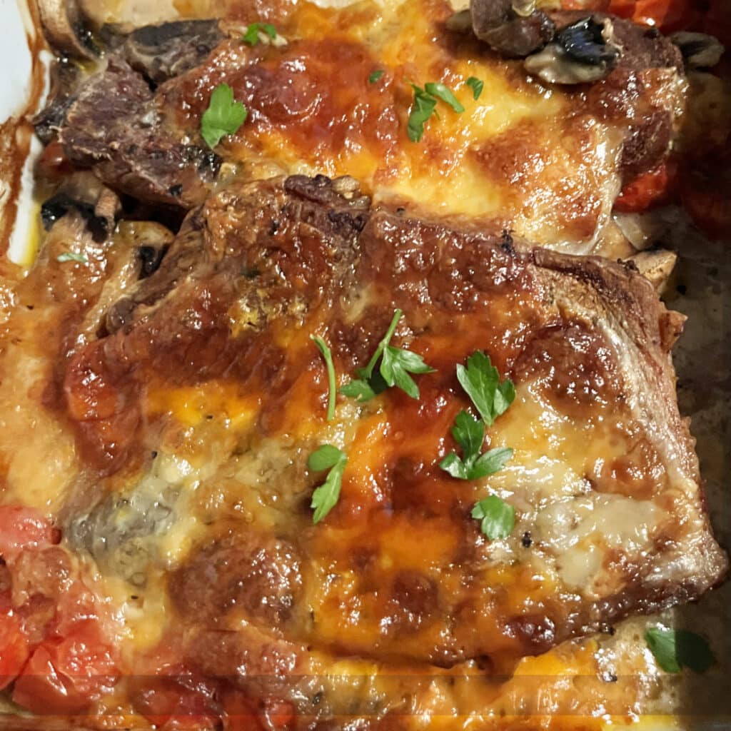 Pork chops with cheese, caprese-style 15 Cheesy pork chops caprese out of the oven